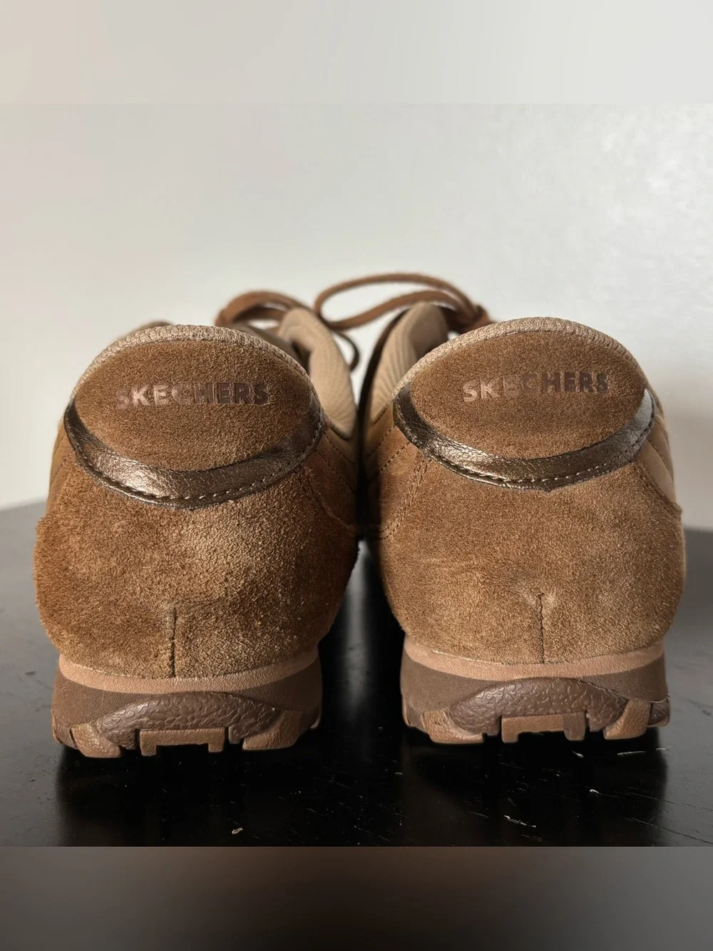 Skechers Suede Leather Lace-Up Athleisure Shoes Womens 10 Brown Stripes 46658